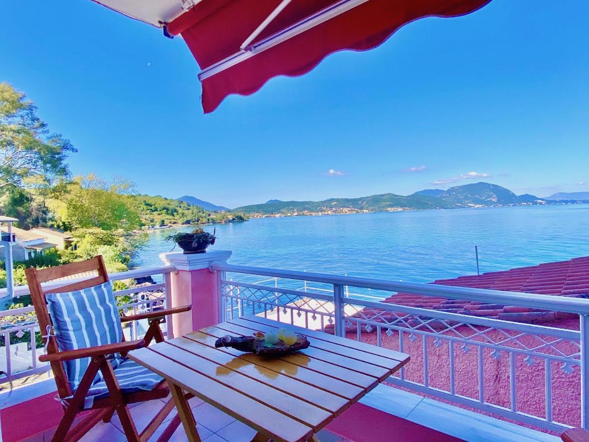 Seafront Villa Ourania Mesongí Exterior foto